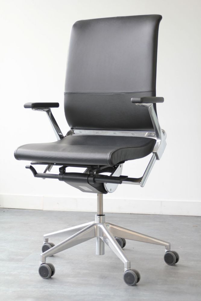 Fotel Obrotowy Dyrektorski ALTO firmy AddForm MACE