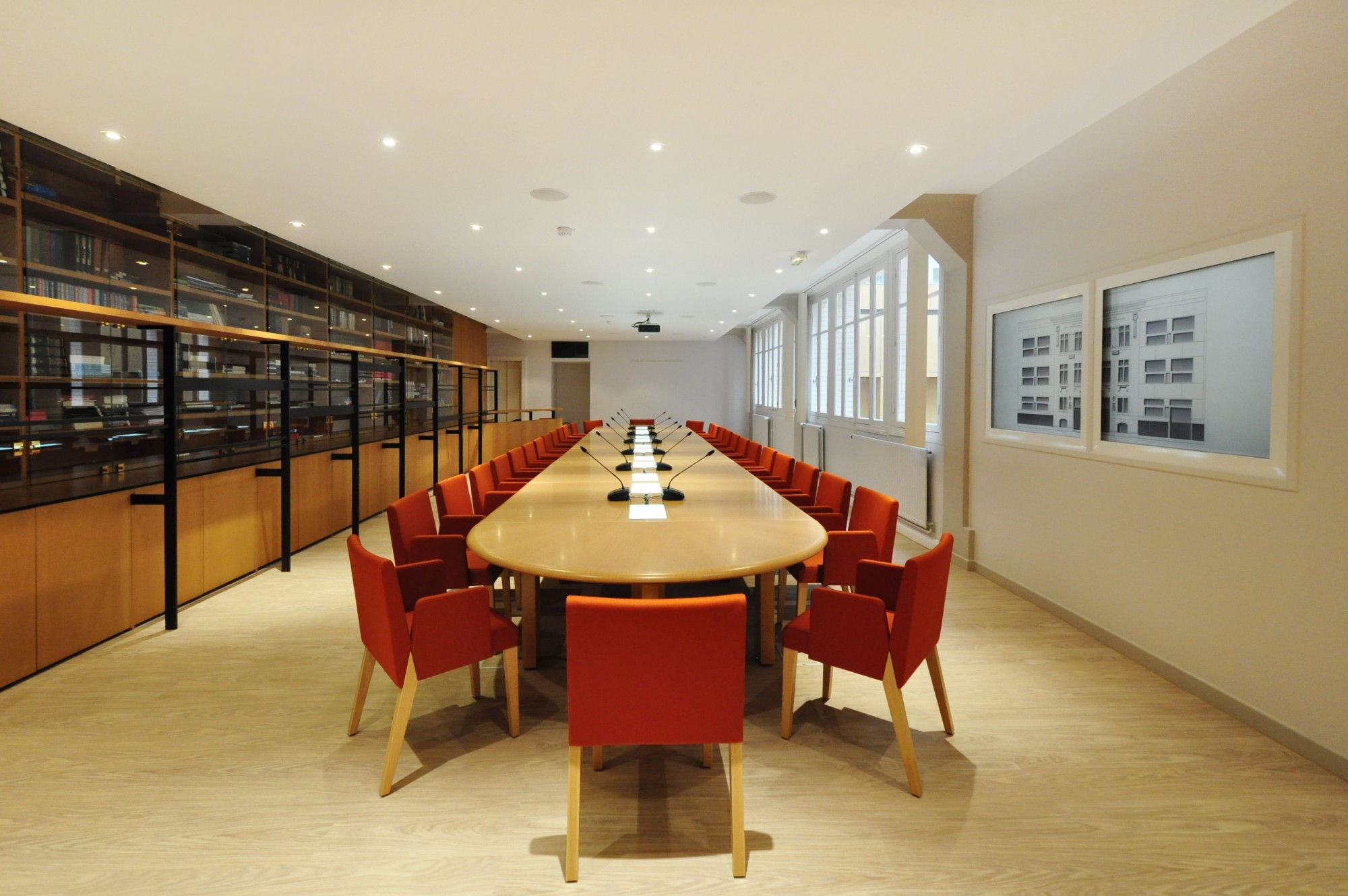 Główna galeria - Krzesło konferencyjna MAKAO firmy MACE - Made in FRANCE (3)