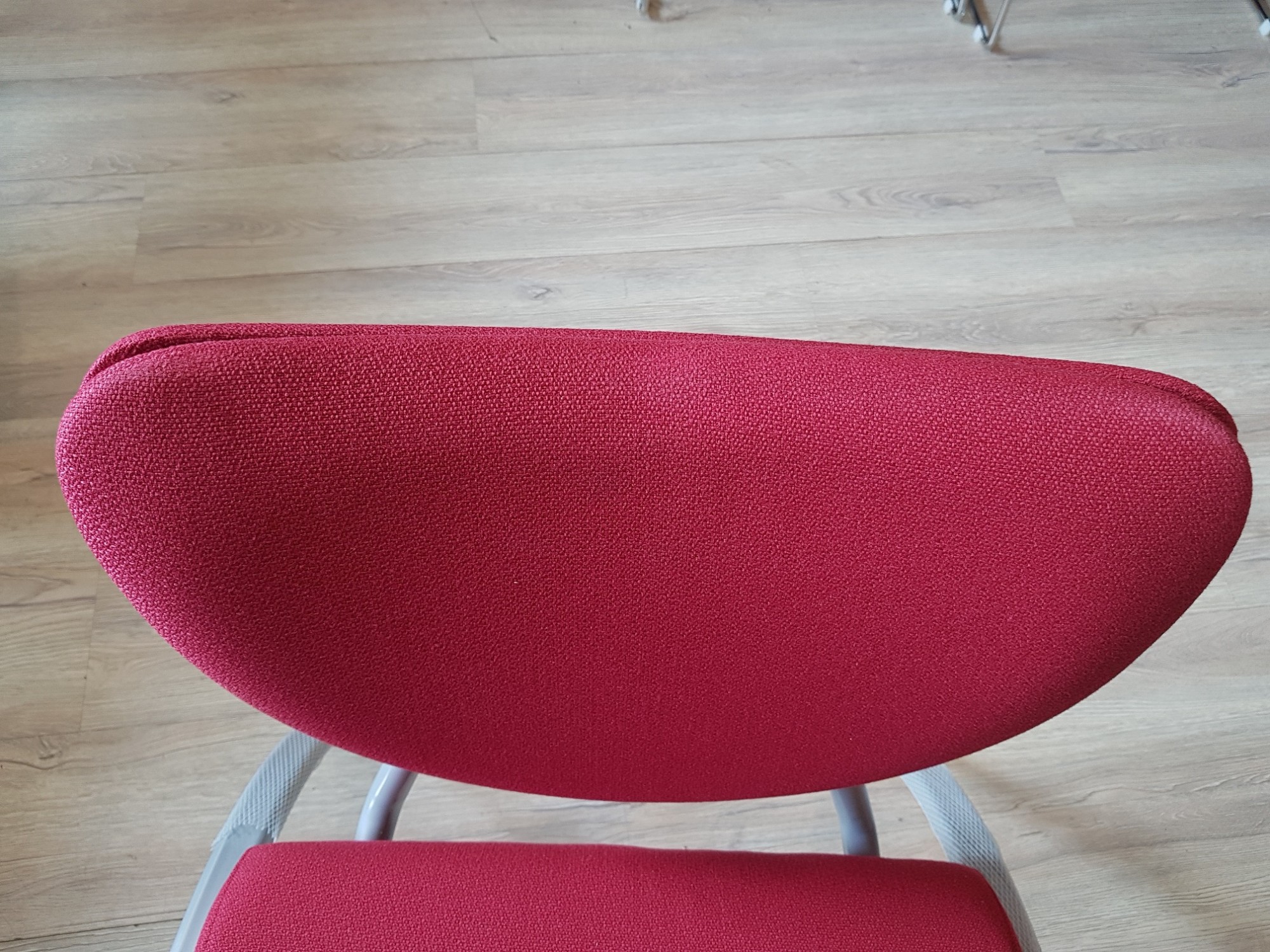 Główna galeria - Krzesło do poczekalni AINHOA firmy SOKOA - Czerwone (3)