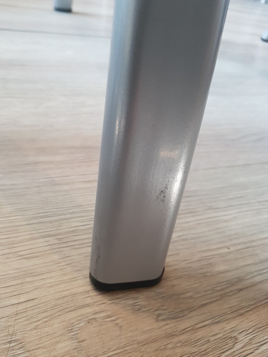 Główna galeria - Krzesło do poczekalni AINHOA firmy SOKOA - Czerwone (4)