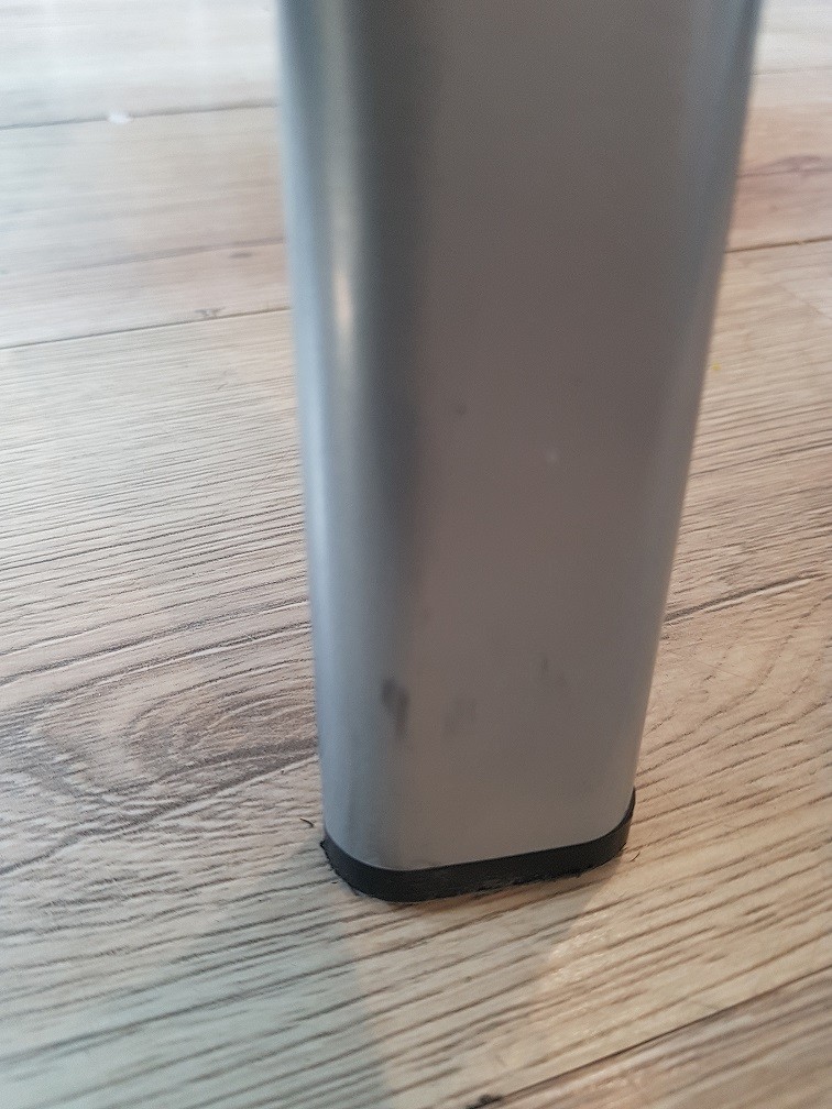 Główna galeria - Krzesło do poczekalni AINHOA firmy SOKOA - Czerwone (5)