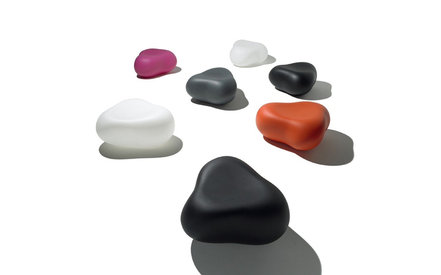 Główna galeria - PUFA z polietylenu FEEK PEBBLE - Grafitowa (2)