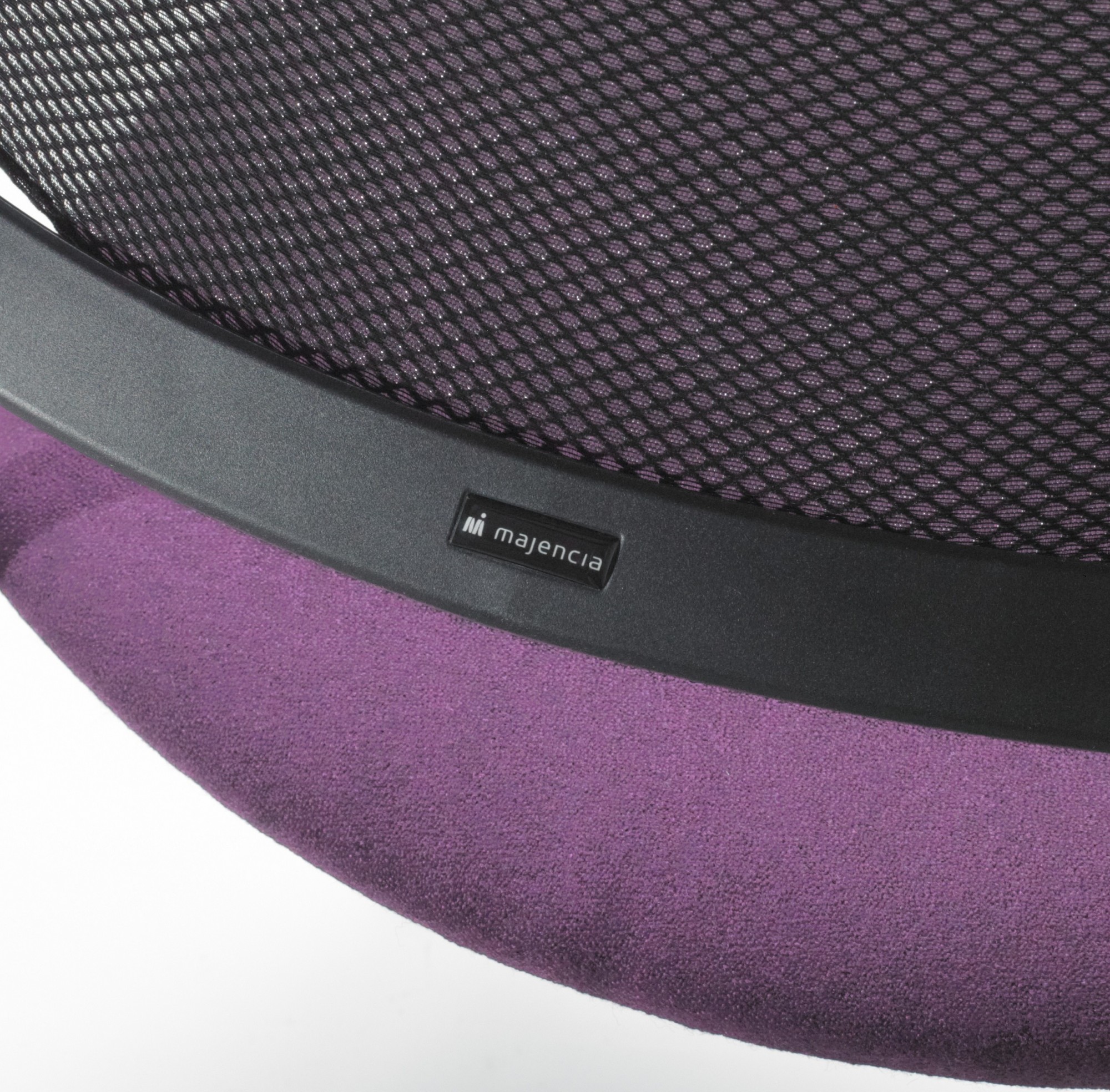 Główna galeria - Krzesło konferencyjne SOYA Nowy Styl - Majencia - Oparcie Siatka, Jasny Fiolet (2)