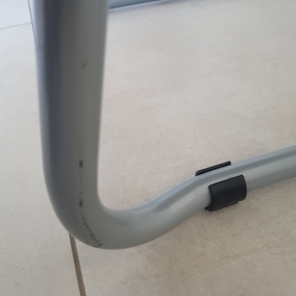 Główna galeria - Krzesło konferencyjne SO GOOD Nowy Styl - Majencia Podłokietniki, Czarne (4)