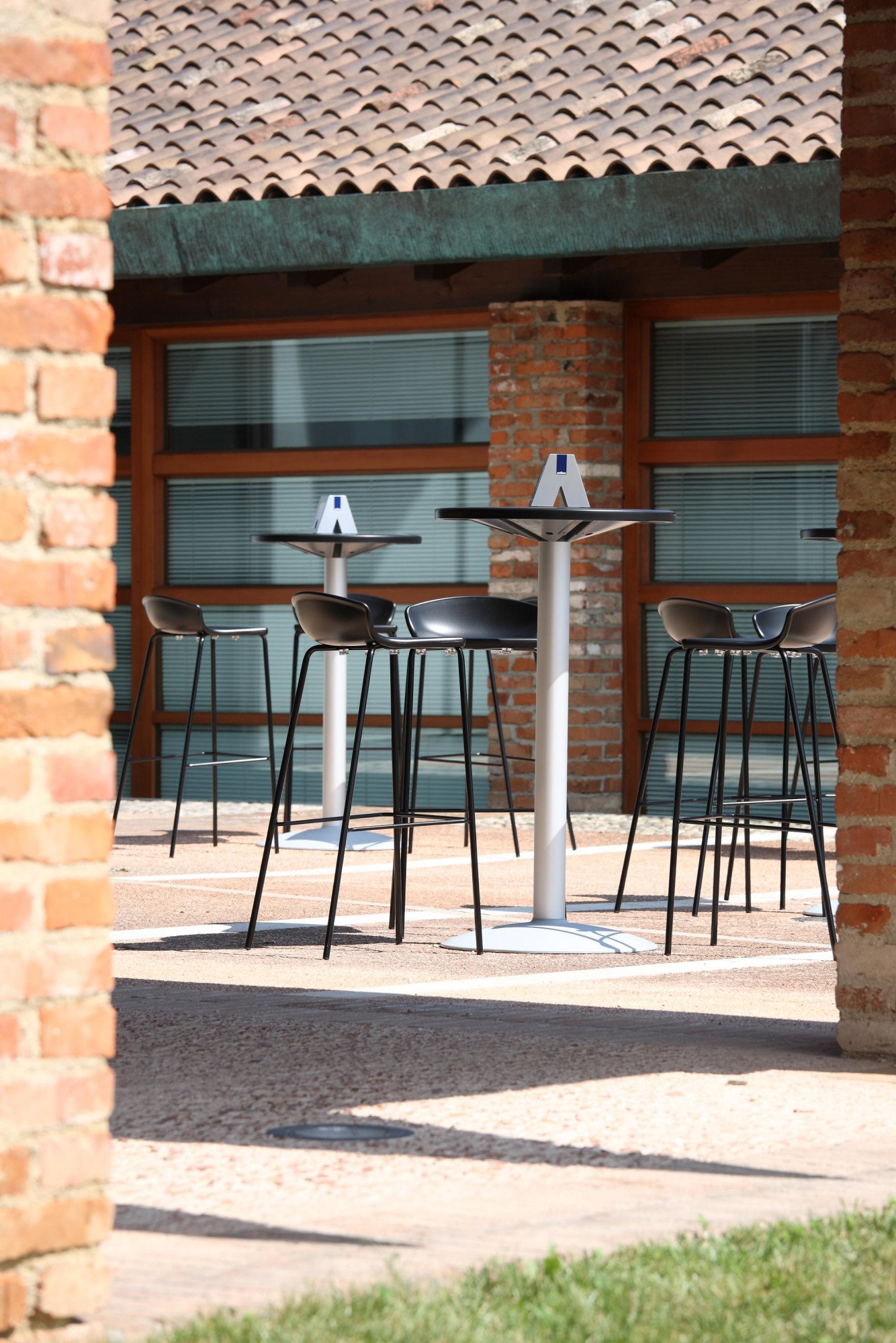 Główna galeria - Krzesło barowe / HOKER EASY H77 firmy GABER - Made in ITALY - Niebieskie (5)