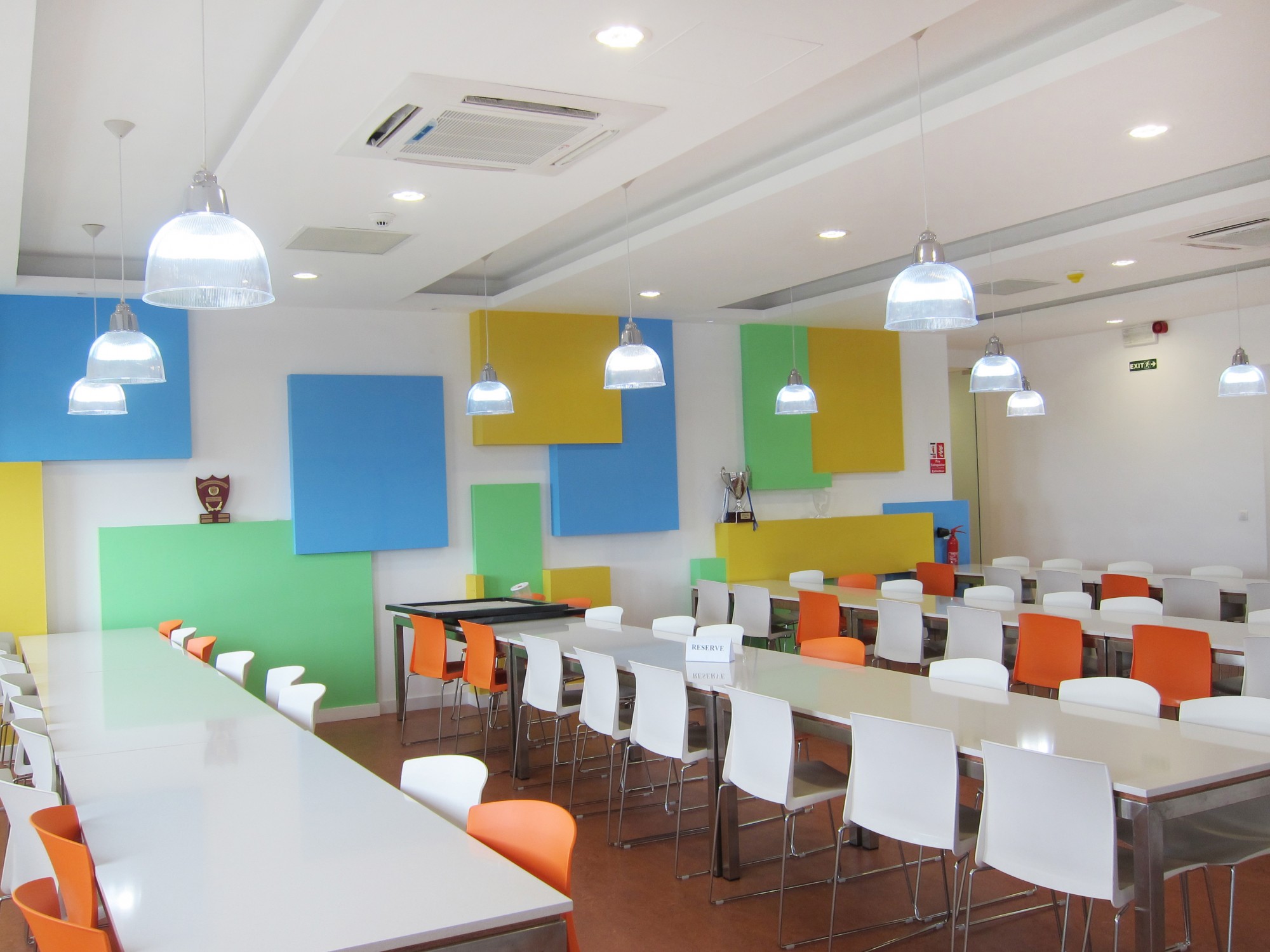 Główna galeria - Krzesło konferencyjne SILLA Nowy Styl - Majencia (3)