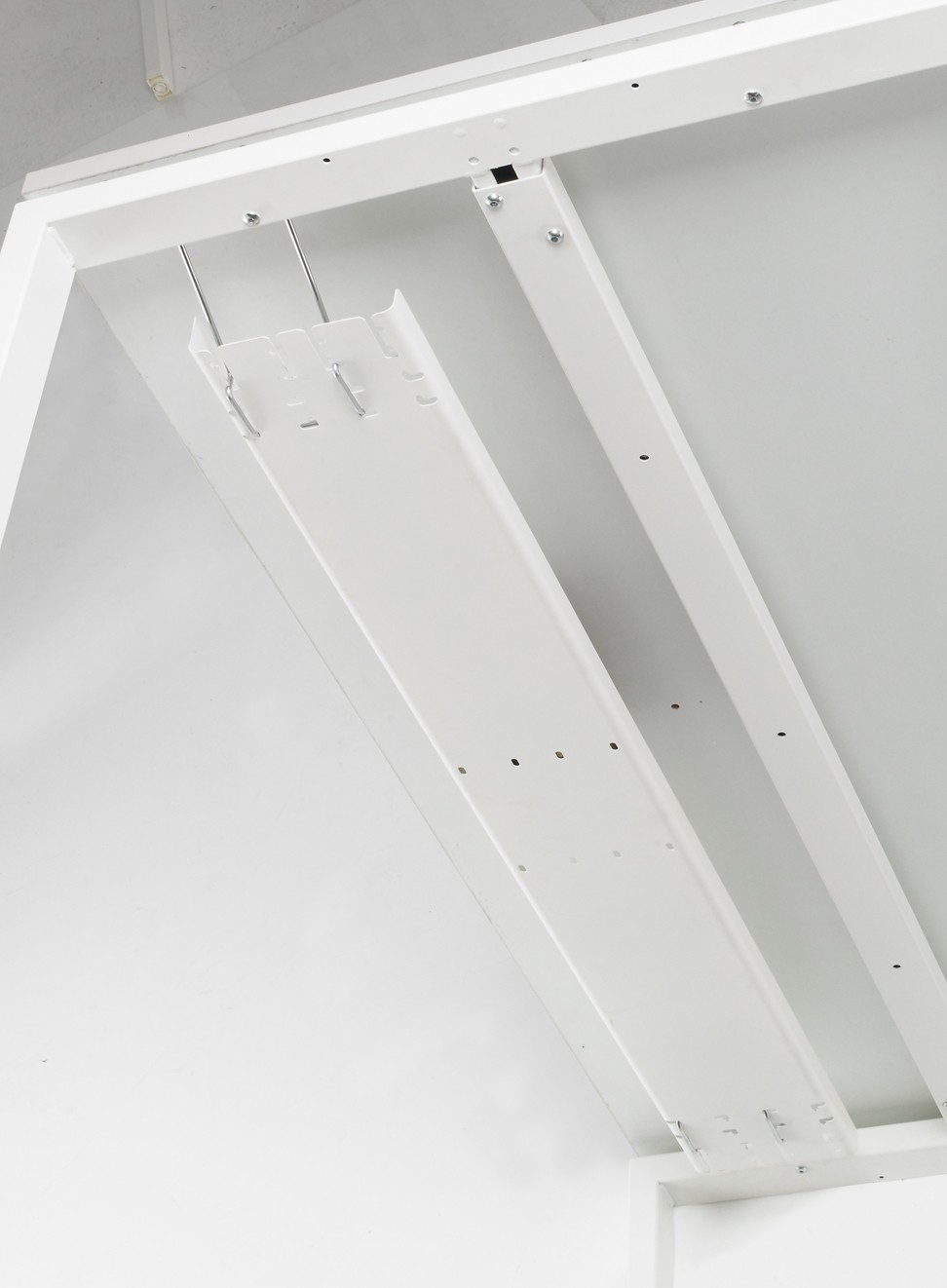 Główna galeria - Biurko Conecto 1600x800 Białe firmy Majencia-Nowy Styl (10)