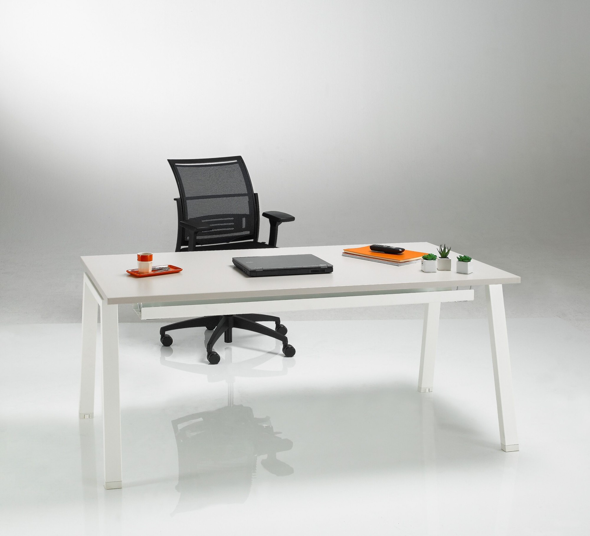 Główna galeria - Biurko Conecto firmy Majencia-Nowy Styl 1400x800 Akacja Lakeland (5)