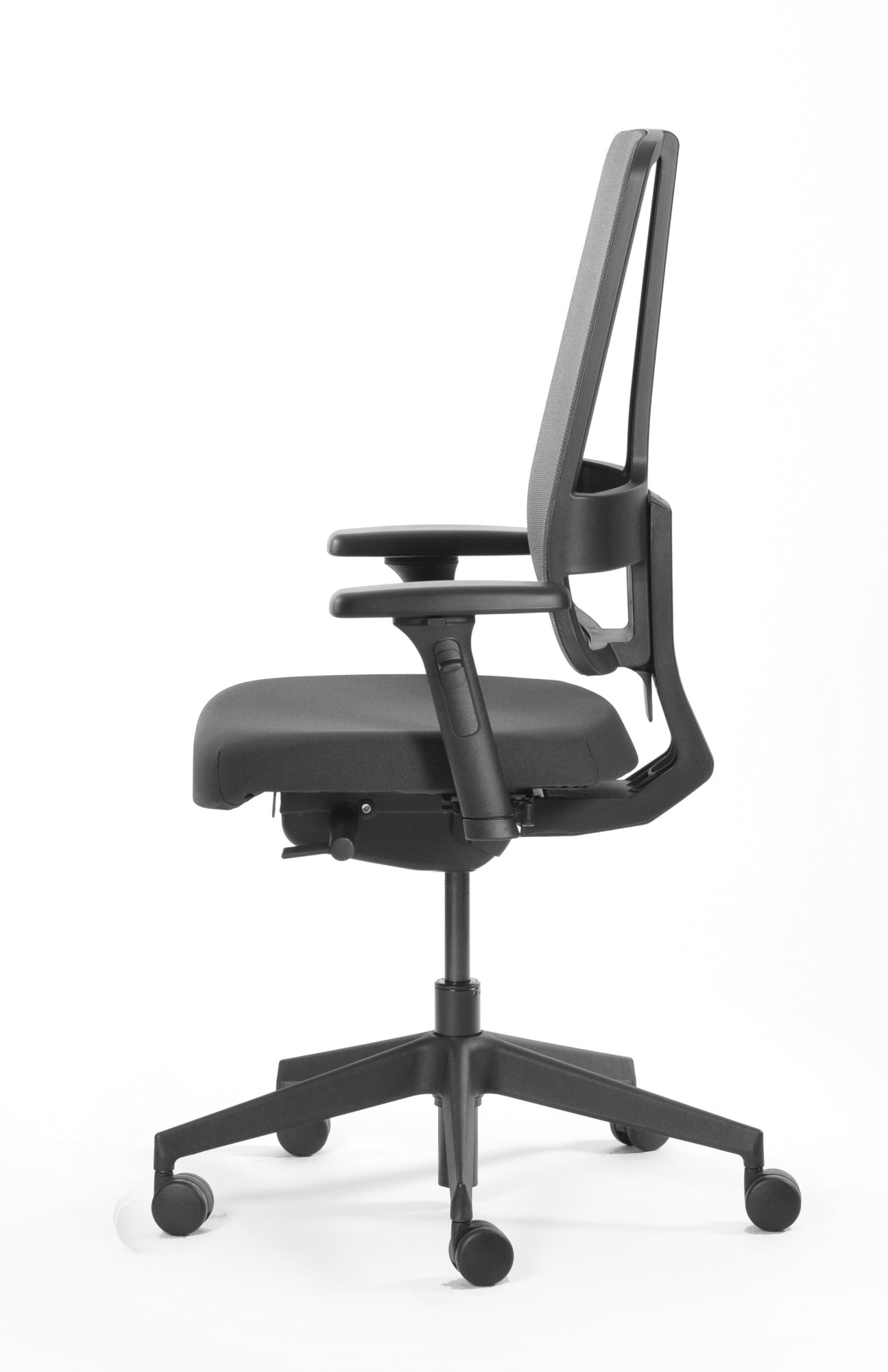 Główna galeria - Fotel Obrotowy DRAKKAR Nowy Styl - Majencia - CZARNE, Oparcie Siatkowe (2)