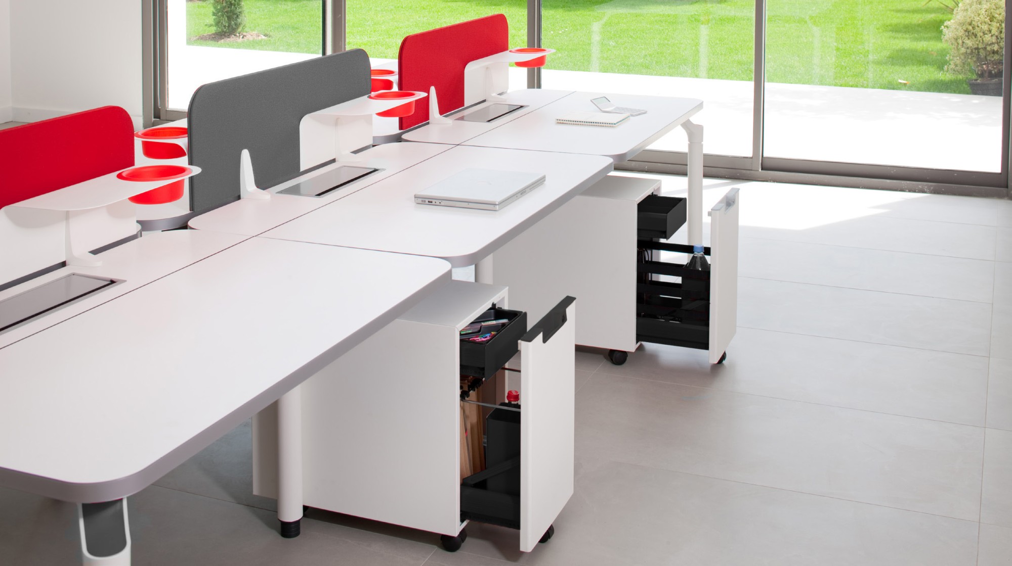 Główna galeria - Kontenerek biurowy metalowy MABOX - Biały firmy MAJENCIA - NOWY STYL (3)