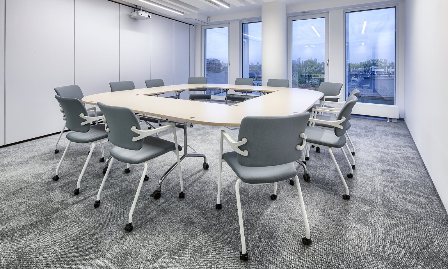 Główna galeria - Stół konferencyjny mobilny Flib 1600 x 800 mm Nowy Styl (3)