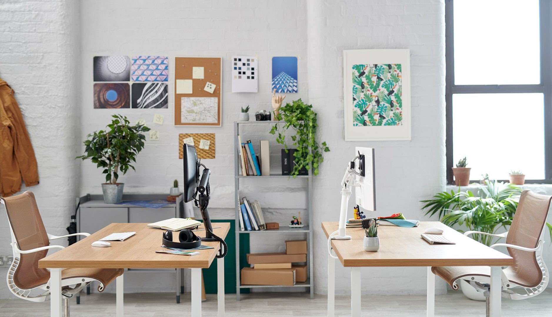 Główna galeria - Uchwyt do monitora FLO firmy CBS szary (5)