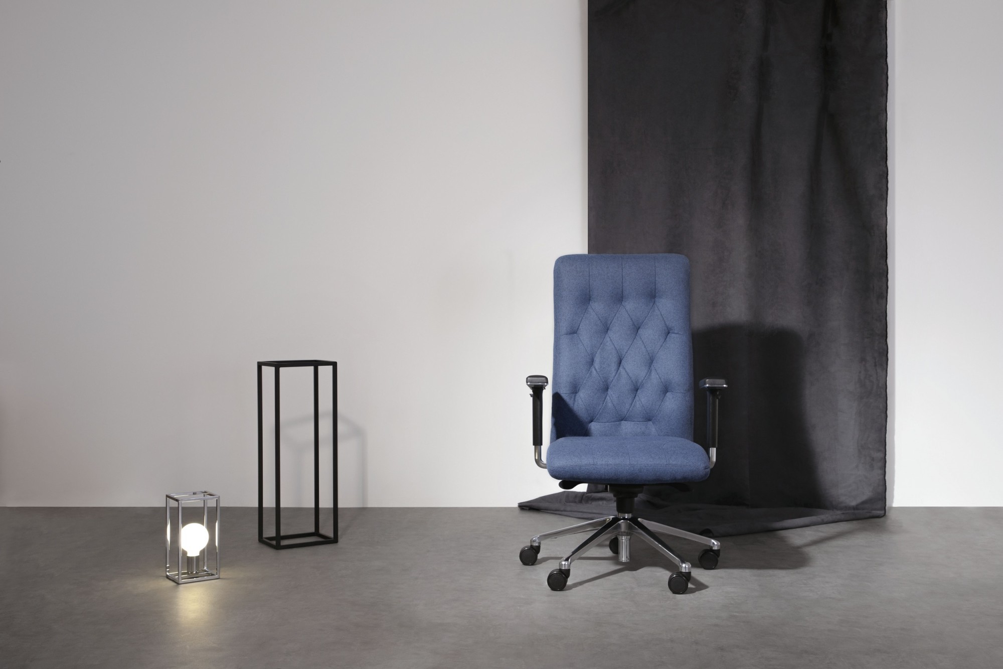 Główna galeria - Fotel obrotowy CHESTER HRU ST33-POL (3)